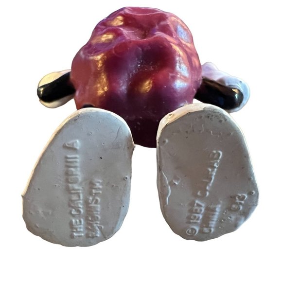 Friends Chandler California Raisin Darth Vader Key Chain Set - Picture 6 of 13